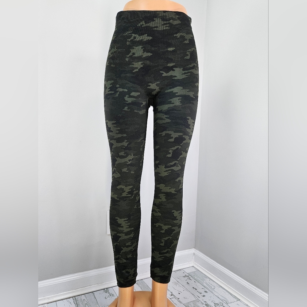 Spanx Womens Green Camo Legging‎ 1X Athleisure Lounge